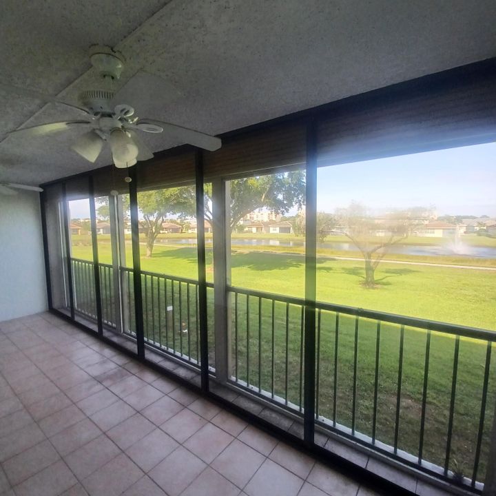 На продажу: $115,000 (2 спален, 2 ванн, 1044 Квадратных фут)