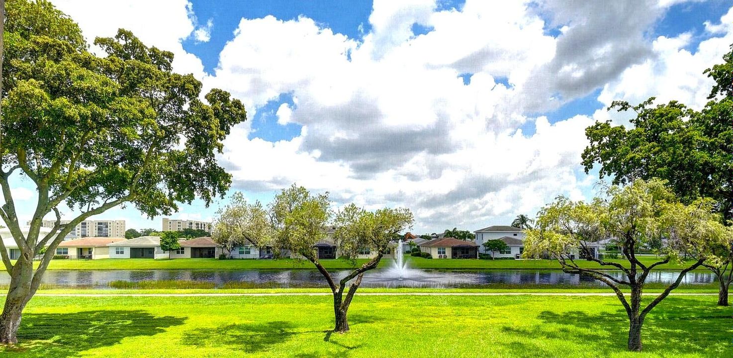 На продажу: $115,000 (2 спален, 2 ванн, 1044 Квадратных фут)