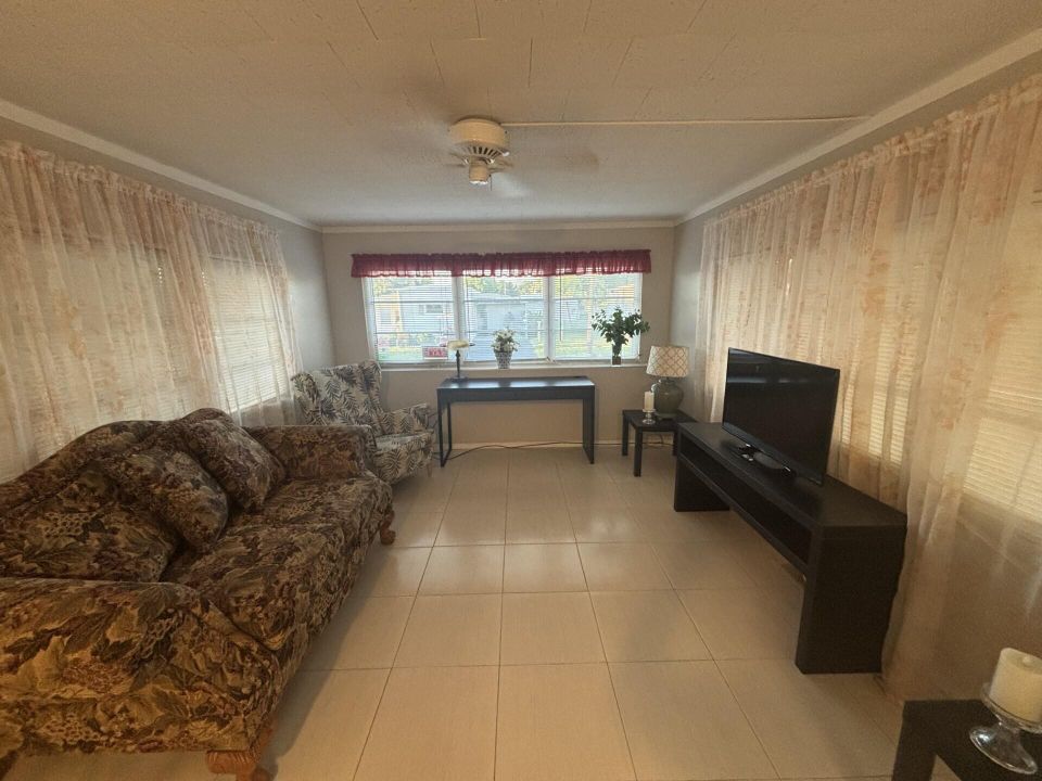 На продажу: $45,000 (2 спален, 1 ванн, 819 Квадратных фут)