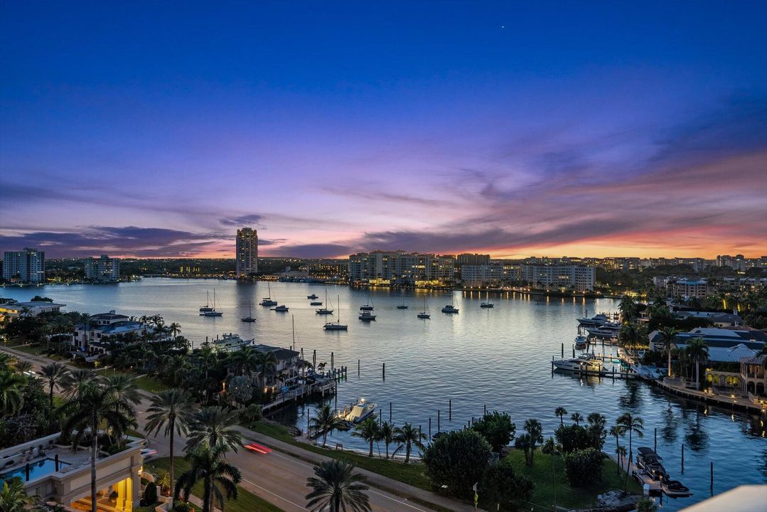 合同活跃: $3,650,000 (3 贝兹, 3 浴室, 2296 平方英尺)