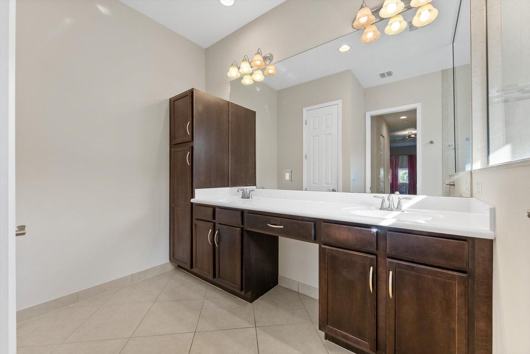 For Sale: $685,000 (4 beds, 2 baths, 2287 Square Feet)