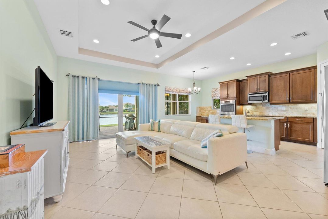 For Sale: $685,000 (4 beds, 2 baths, 2287 Square Feet)