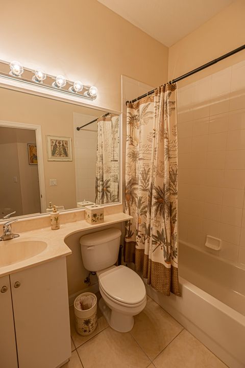 For Sale: $342,000 (2 beds, 2 baths, 1440 Square Feet)