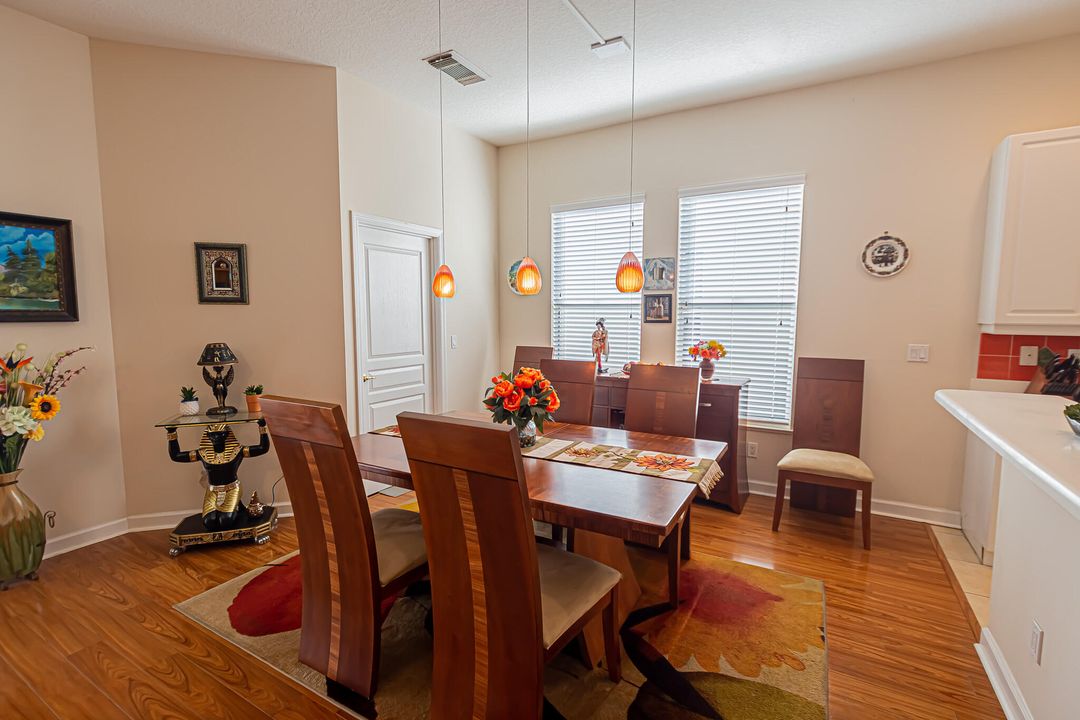 For Sale: $342,000 (2 beds, 2 baths, 1440 Square Feet)