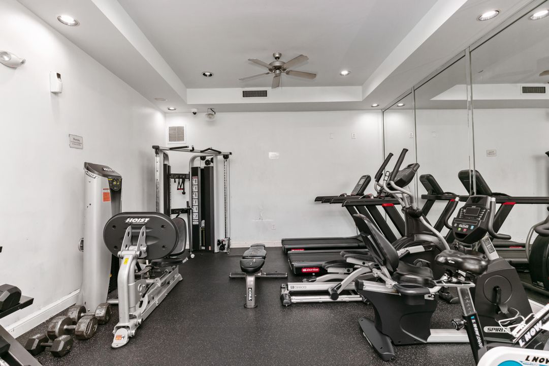 For Rent: $1,900 (1 beds, 1 baths, 793 Square Feet)