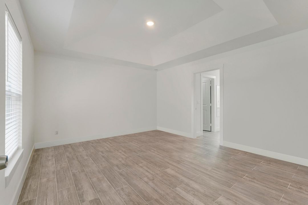 For Sale: $299,000 (3 beds, 2 baths, 1254 Square Feet)