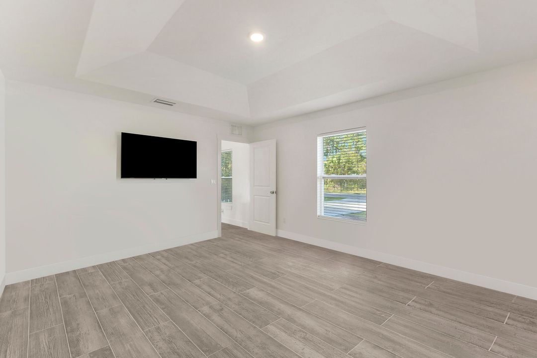 For Sale: $299,000 (3 beds, 2 baths, 1254 Square Feet)