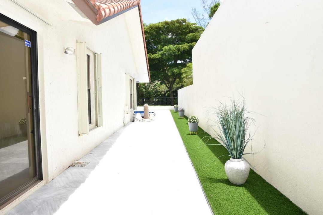 For Rent: $6,100 (3 beds, 2 baths, 2101 Square Feet)