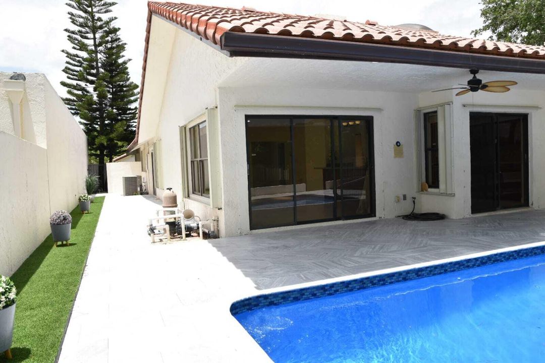 For Rent: $6,100 (3 beds, 2 baths, 2101 Square Feet)