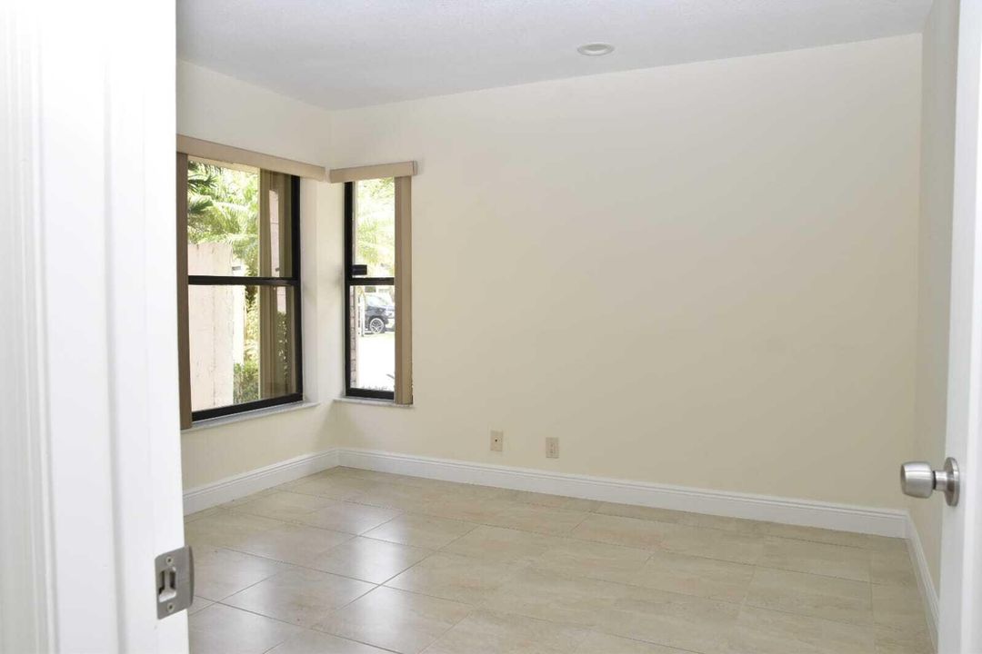 For Rent: $6,100 (3 beds, 2 baths, 2101 Square Feet)