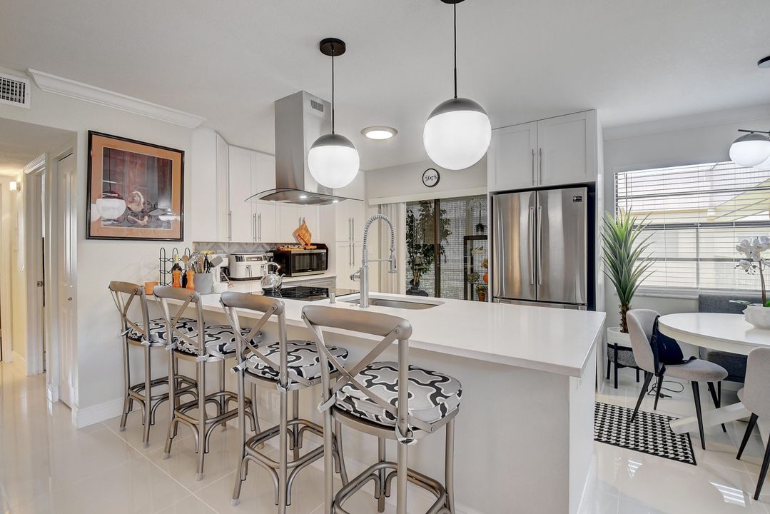 En Renta: $2,300 (2 camas, 2 baños, 910 Pies cuadrados)