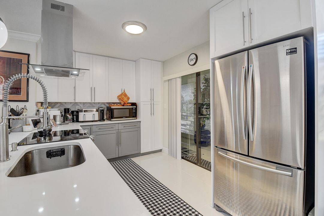 En Renta: $2,300 (2 camas, 2 baños, 910 Pies cuadrados)