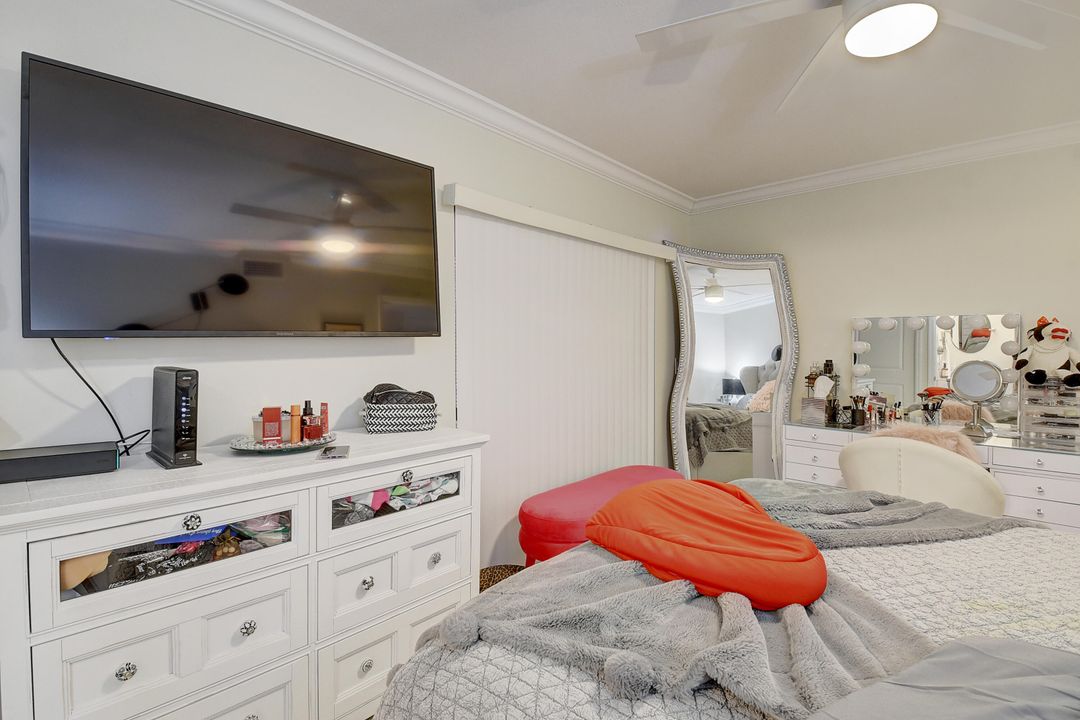 En Renta: $2,300 (2 camas, 2 baños, 910 Pies cuadrados)