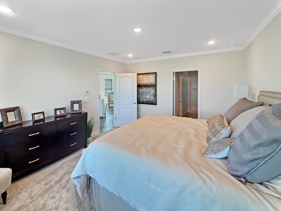 For Rent: $3,600 (4 beds, 3 baths, 3087 Square Feet)