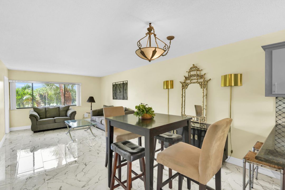 Active With Contract: $159,000 (1 beds, 1 baths, 761 Square Feet)