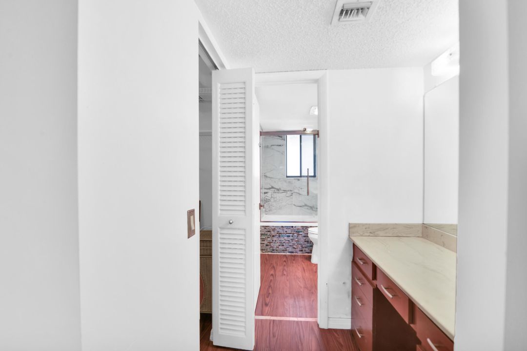 Active With Contract: $159,000 (1 beds, 1 baths, 761 Square Feet)