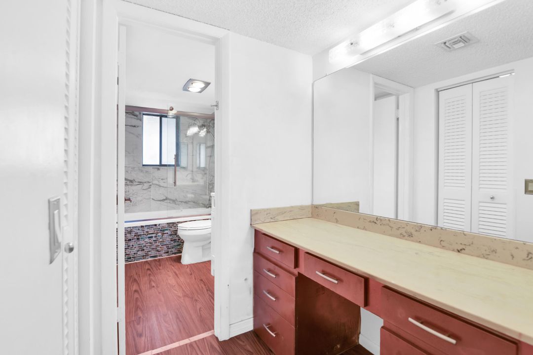 Active With Contract: $159,000 (1 beds, 1 baths, 761 Square Feet)