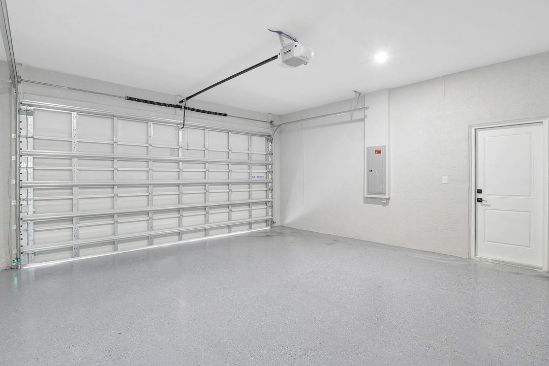 For Sale: $309,999 (3 beds, 2 baths, 1546 Square Feet)