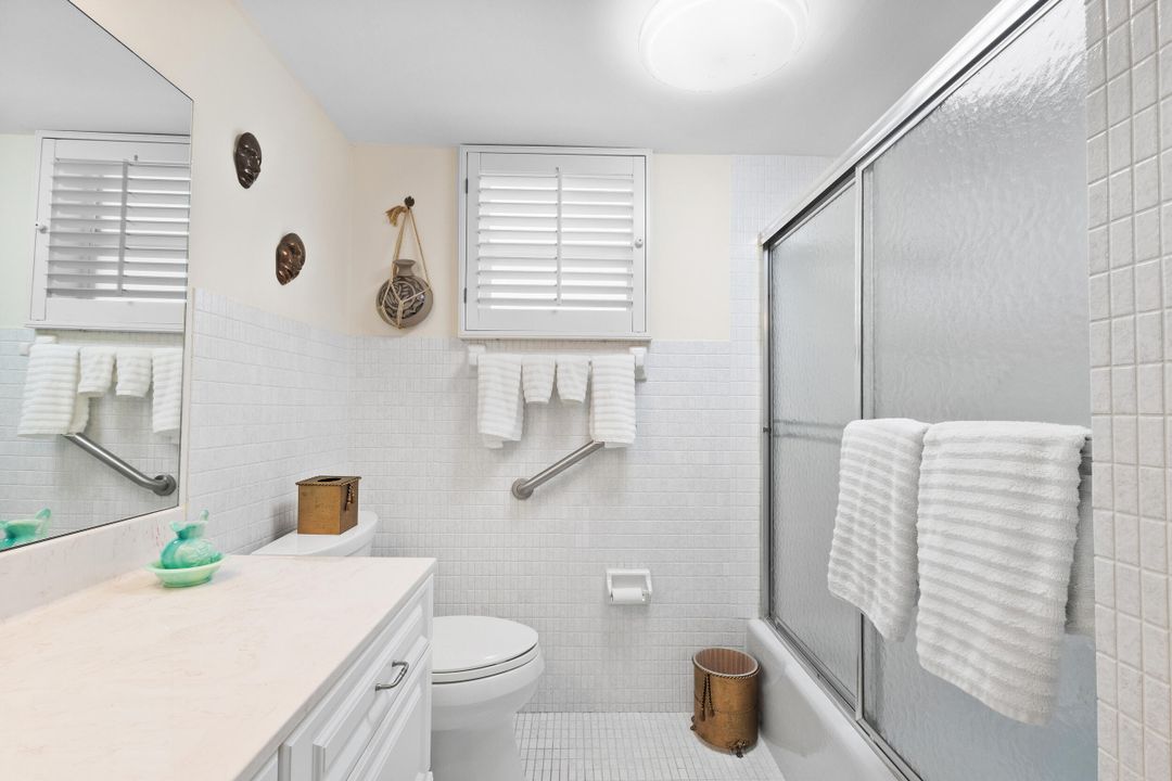 For Sale: $339,999 (2 beds, 2 baths, 1224 Square Feet)