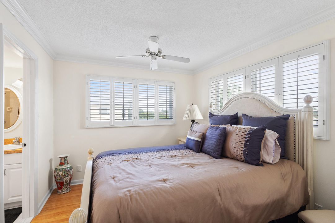 For Sale: $339,999 (2 beds, 2 baths, 1224 Square Feet)