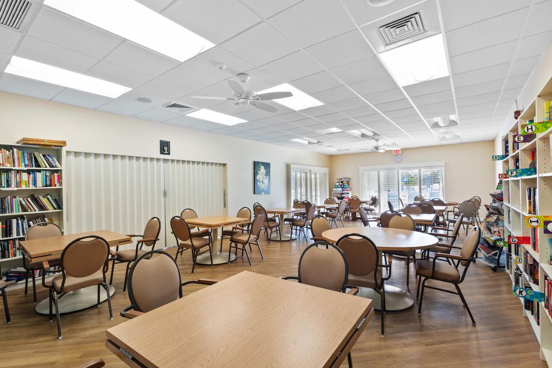 For Sale: $339,999 (2 beds, 2 baths, 1224 Square Feet)