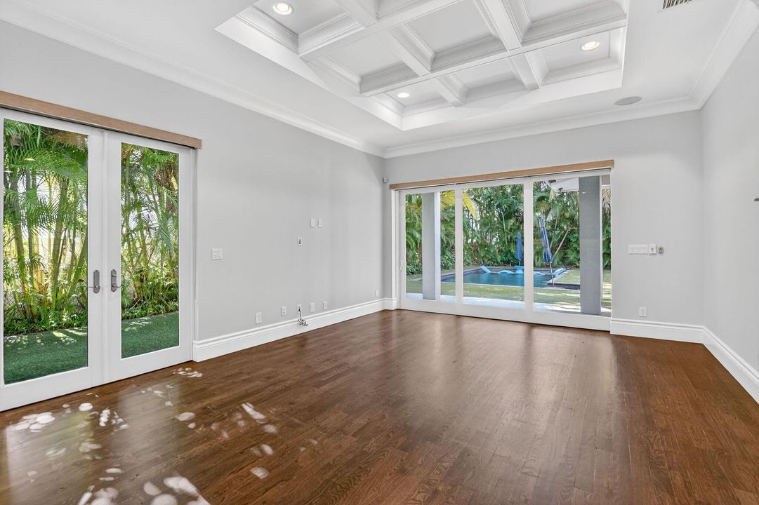 В аренду: $12,999 (5 спален, 5 ванн, 3697 Квадратных фут)