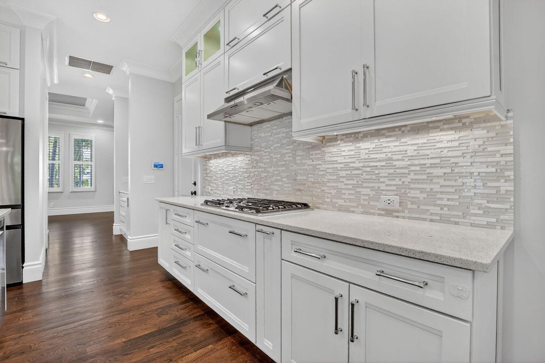 В аренду: $12,999 (5 спален, 5 ванн, 3697 Квадратных фут)