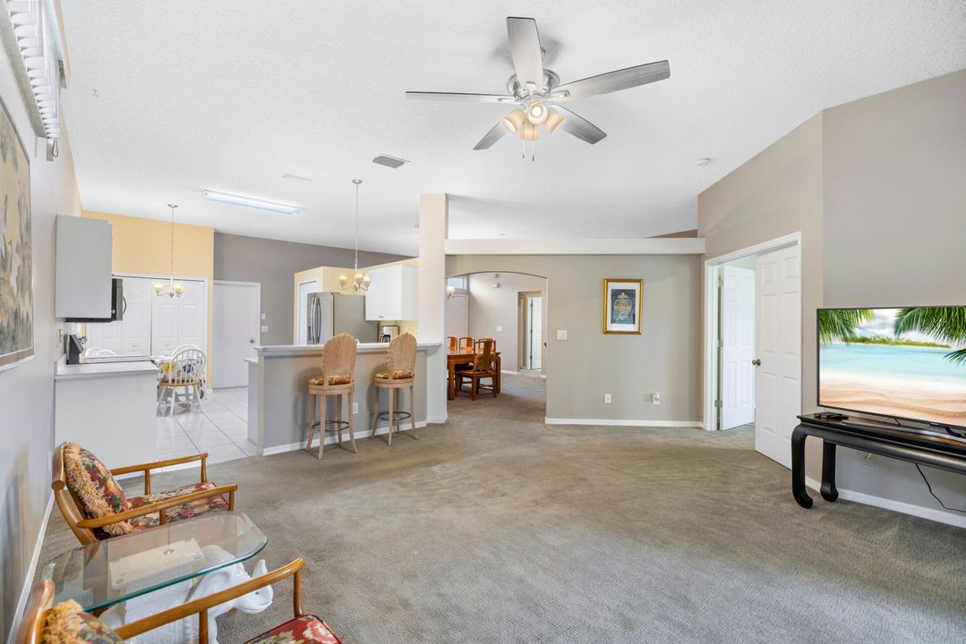 For Rent: $2,500 (3 beds, 2 baths, 1638 Square Feet)