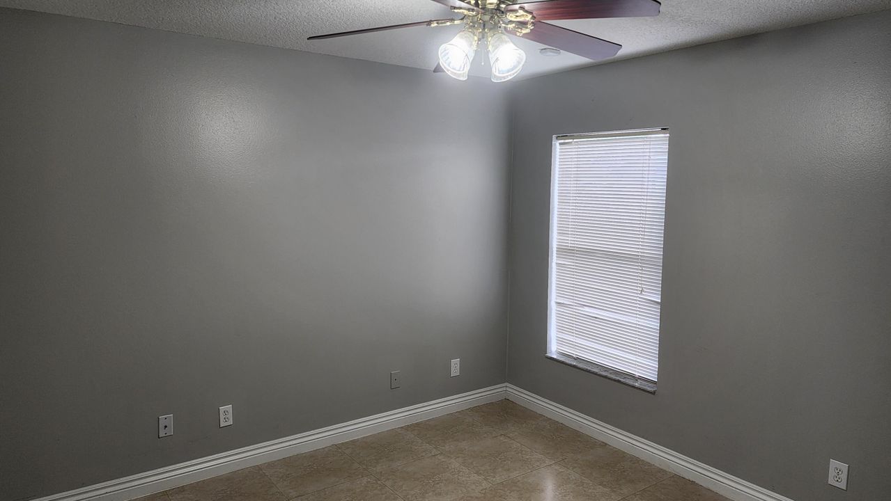 For Rent: $2,400 (3 beds, 2 baths, 1640 Square Feet)