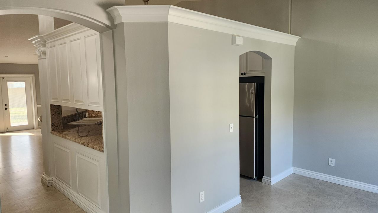 For Rent: $2,400 (3 beds, 2 baths, 1640 Square Feet)