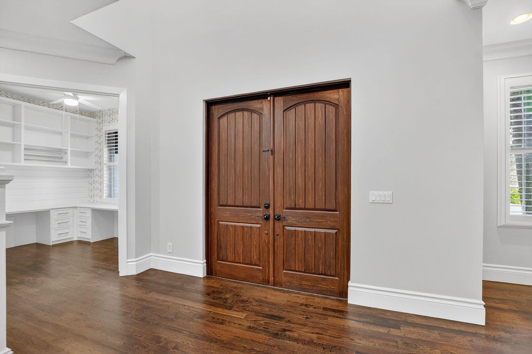 В аренду: $12,999 (5 спален, 5 ванн, 3697 Квадратных фут)