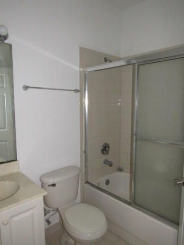 待售: $209,000 (3 贝兹, 2 浴室, 1044 平方英尺)