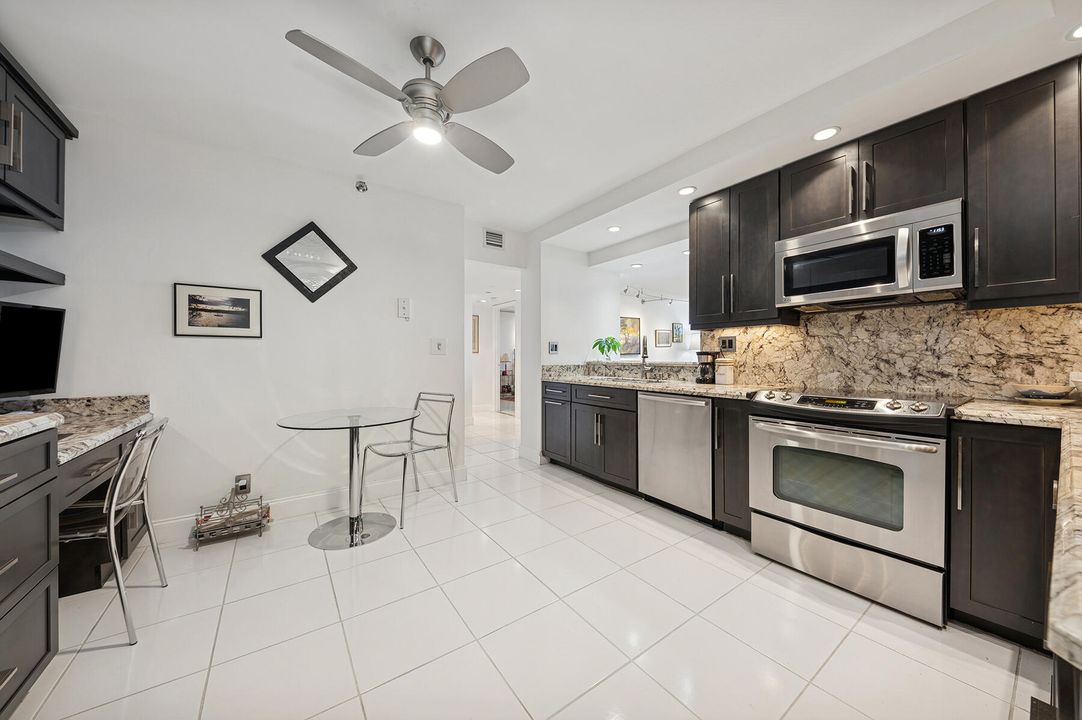 For Sale: $995,000 (2 beds, 2 baths, 1452 Square Feet)