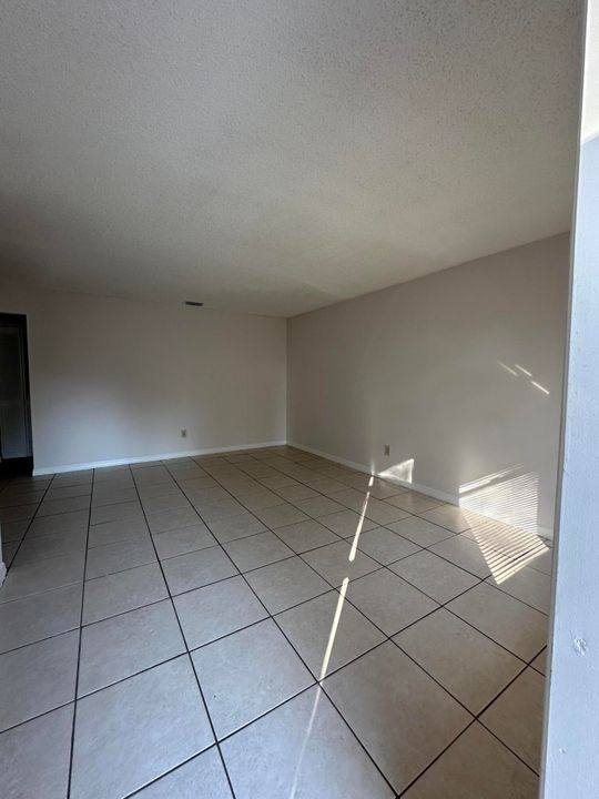 En Renta: $1,450 (1 camas, 1 baños, 750 Pies cuadrados)