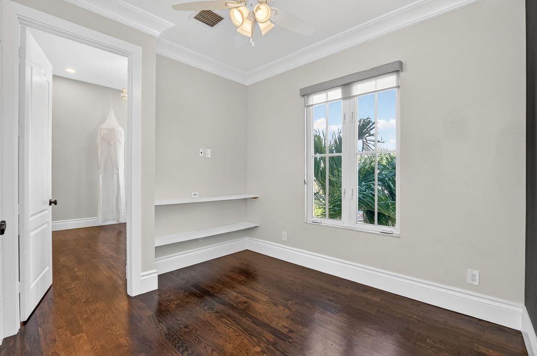 В аренду: $12,999 (5 спален, 5 ванн, 3697 Квадратных фут)