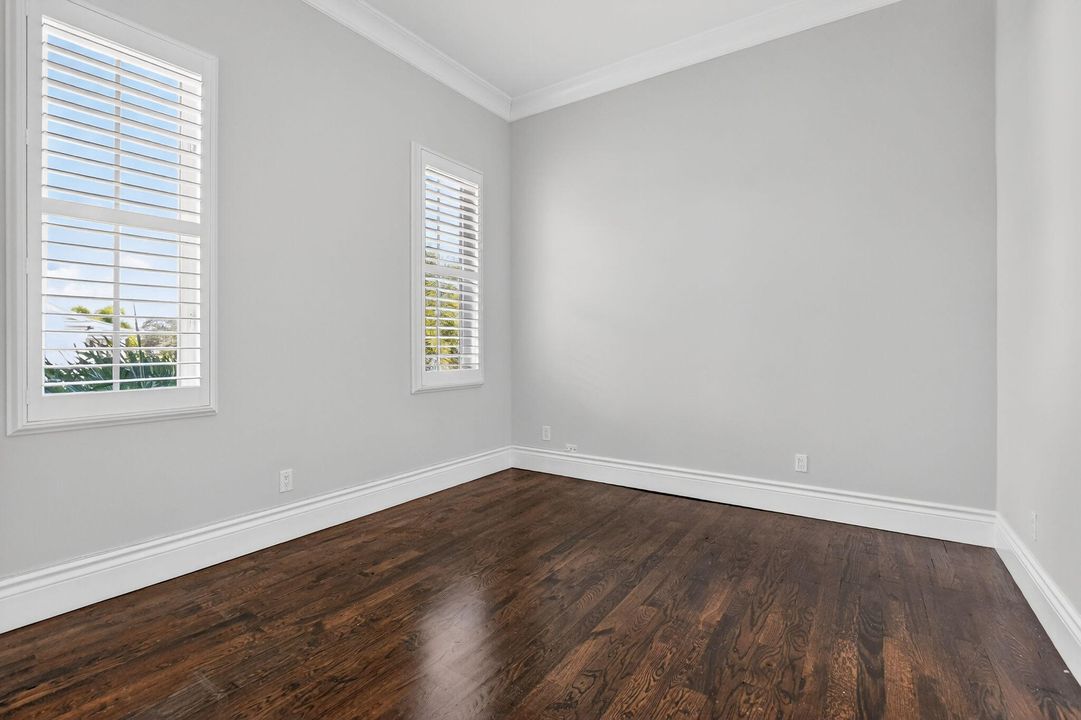 В аренду: $12,999 (5 спален, 5 ванн, 3697 Квадратных фут)