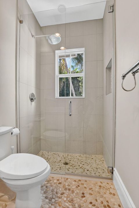 В аренду: $12,999 (5 спален, 5 ванн, 3697 Квадратных фут)