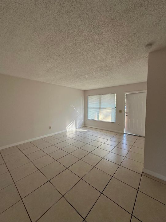 En Renta: $1,450 (1 camas, 1 baños, 750 Pies cuadrados)