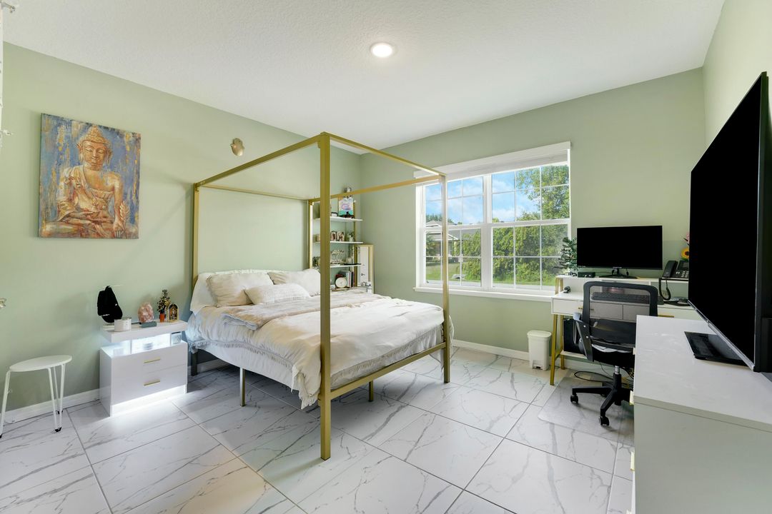 待售: $560,000 (4 贝兹, 2 浴室, 2066 平方英尺)