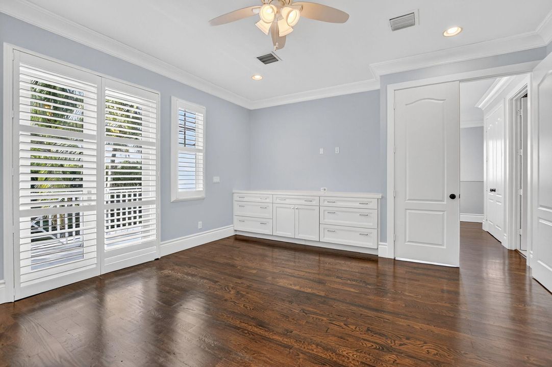 В аренду: $12,999 (5 спален, 5 ванн, 3697 Квадратных фут)