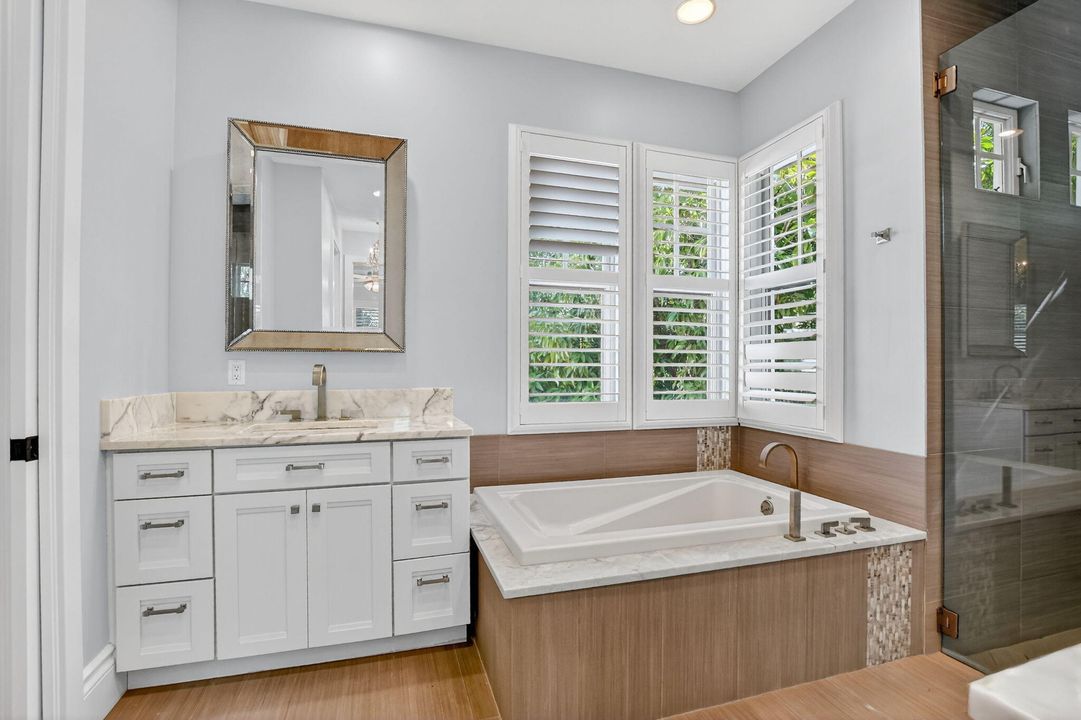 В аренду: $12,999 (5 спален, 5 ванн, 3697 Квадратных фут)