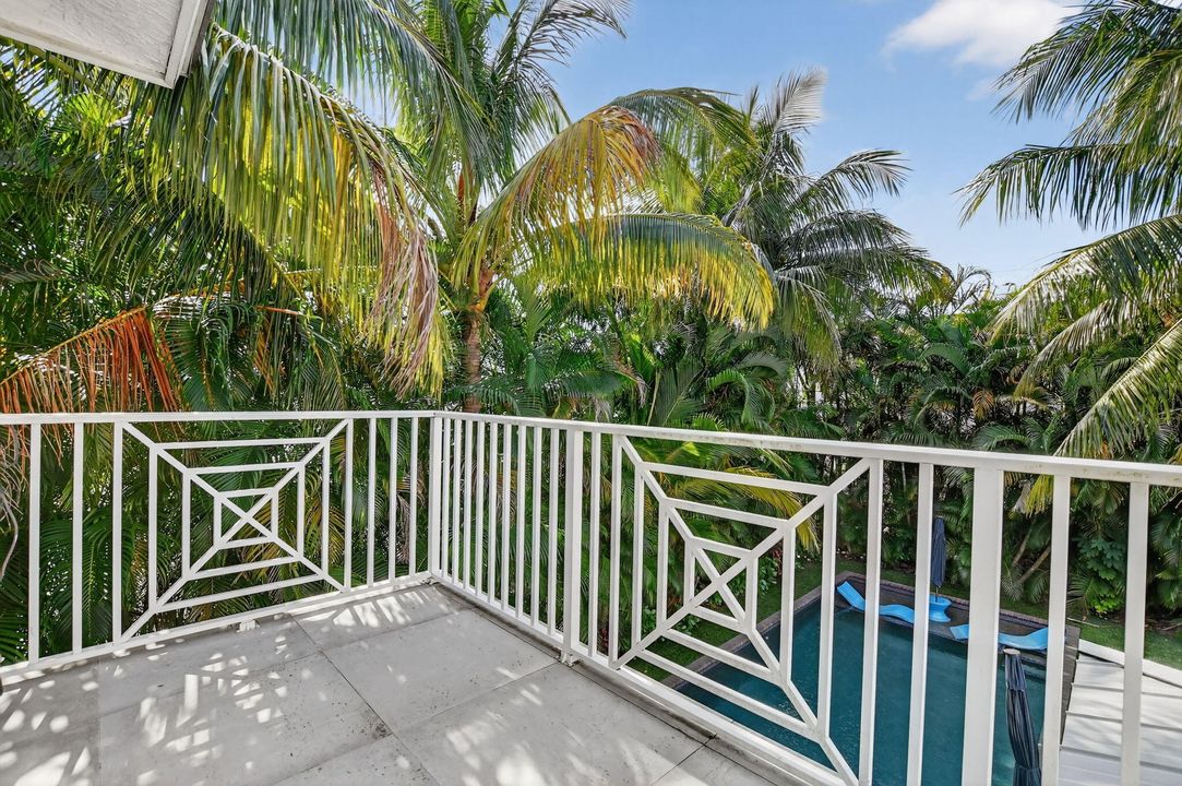 В аренду: $12,999 (5 спален, 5 ванн, 3697 Квадратных фут)