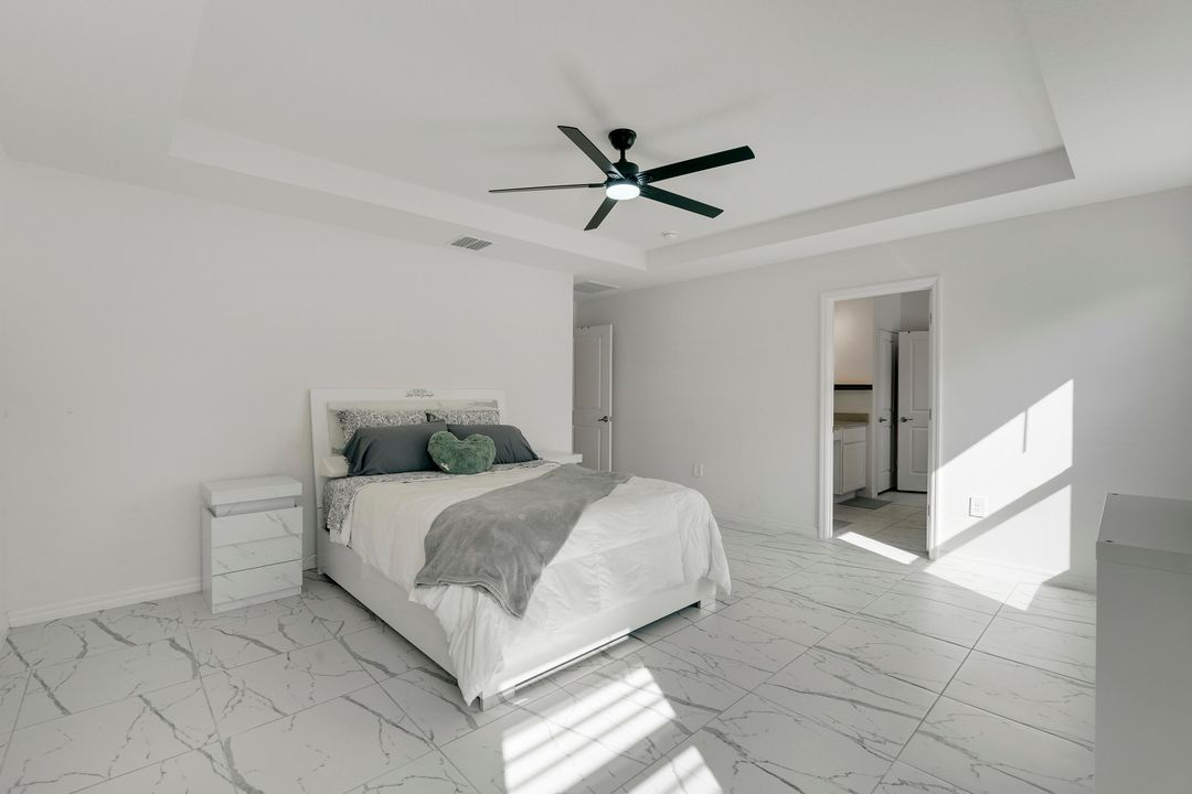 待售: $560,000 (4 贝兹, 2 浴室, 2066 平方英尺)