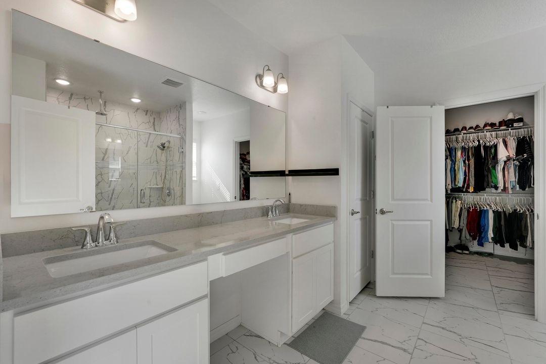 待售: $560,000 (4 贝兹, 2 浴室, 2066 平方英尺)