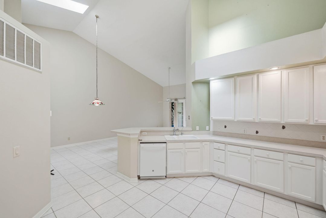 En Venta: $250,000 (2 camas, 2 baños, 1454 Pies cuadrados)