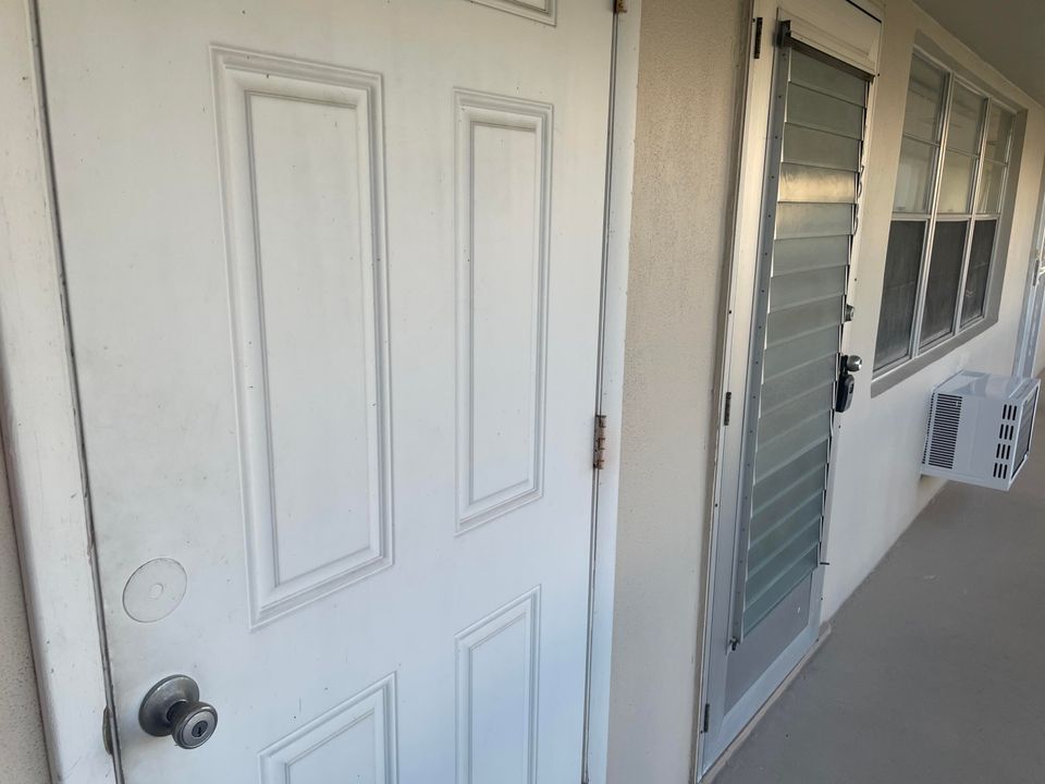 В аренду: $1,300 (1 спален, 1 ванн, 570 Квадратных фут)