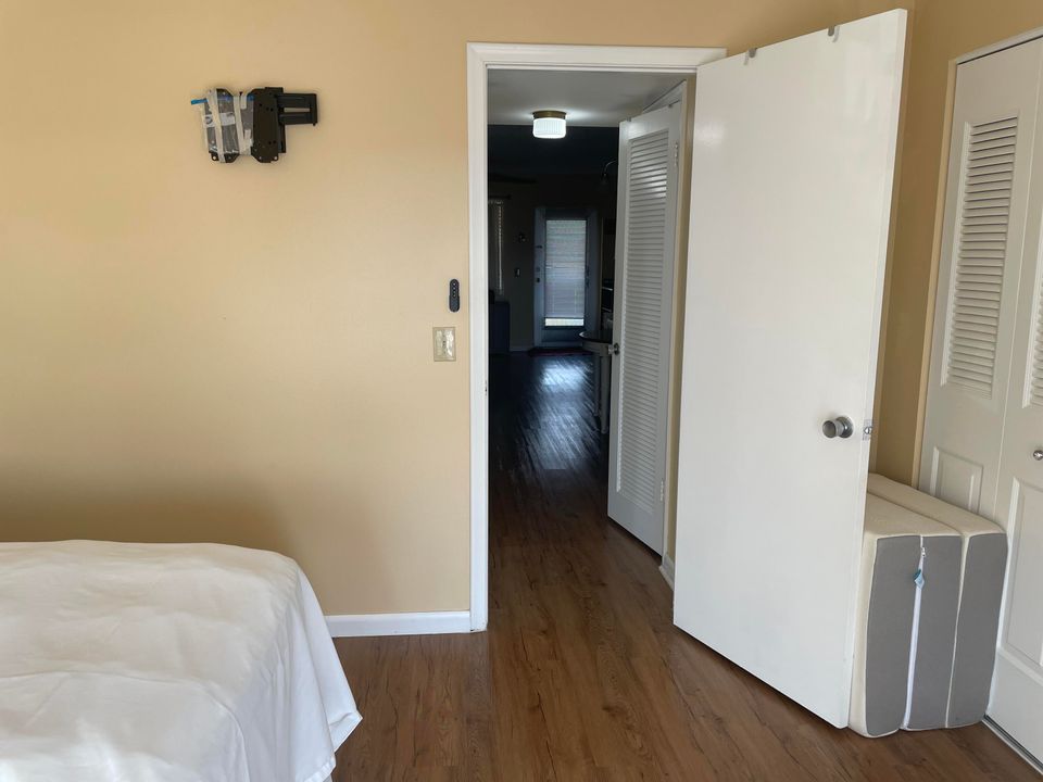 В аренду: $1,300 (1 спален, 1 ванн, 570 Квадратных фут)