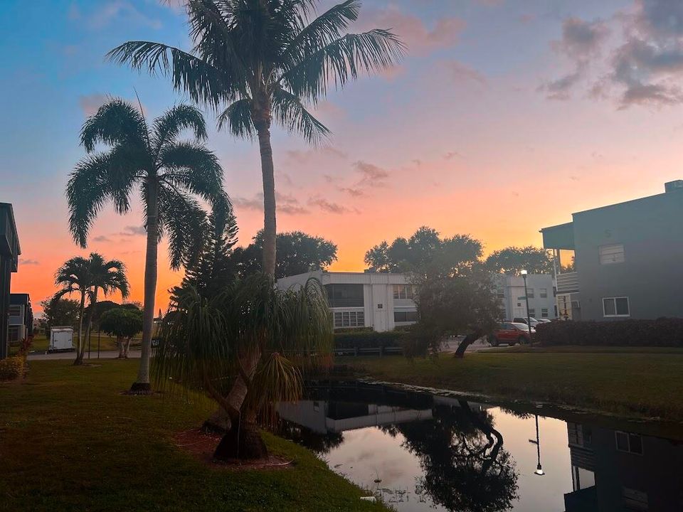 For Sale: $80,000 (2 beds, 2 baths, 902 Square Feet)