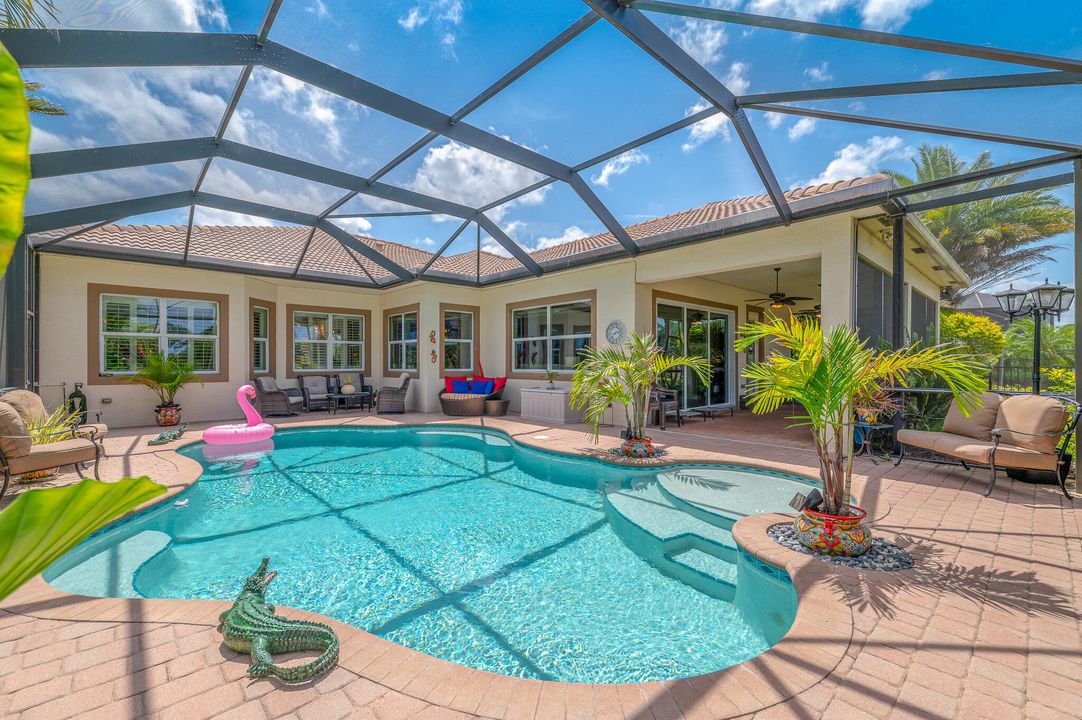 For Sale: $765,000 (4 beds, 4 baths, 3278 Square Feet)