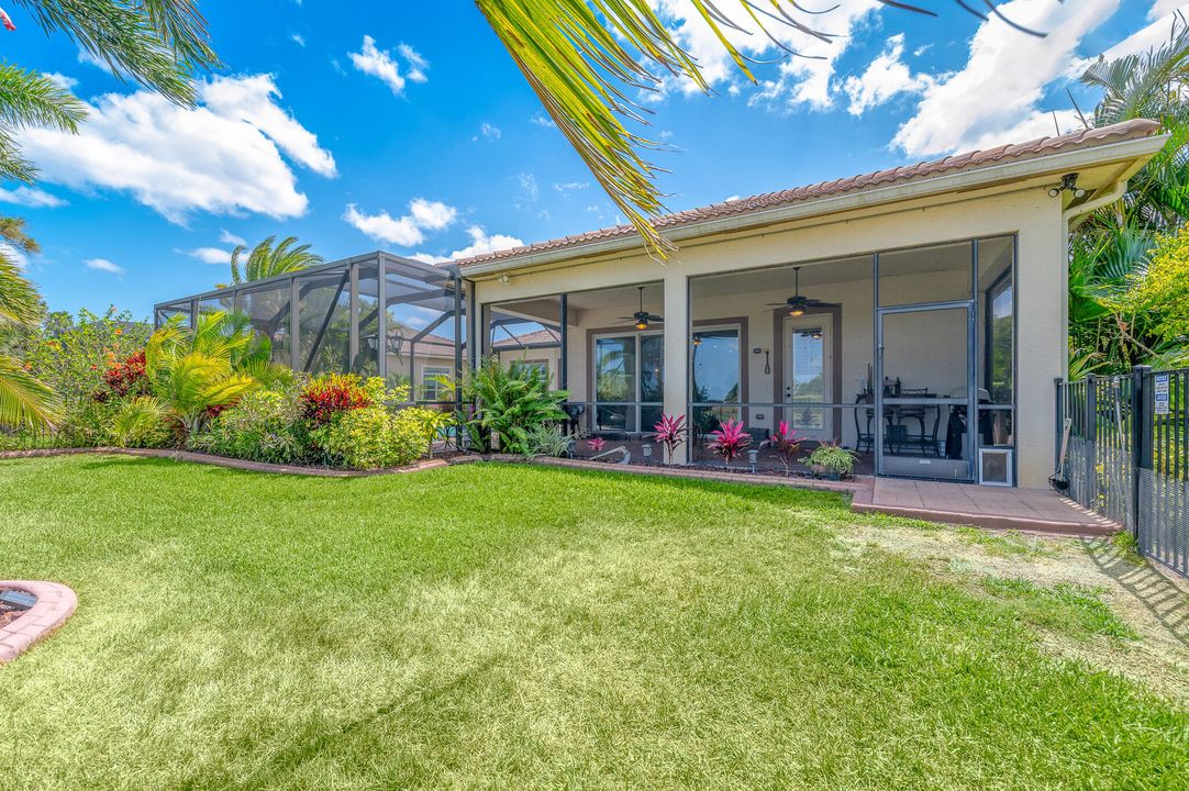 For Sale: $765,000 (4 beds, 4 baths, 3278 Square Feet)